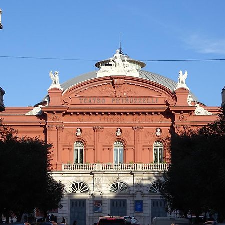 Al Teatro Rooms Бари Экстерьер фото