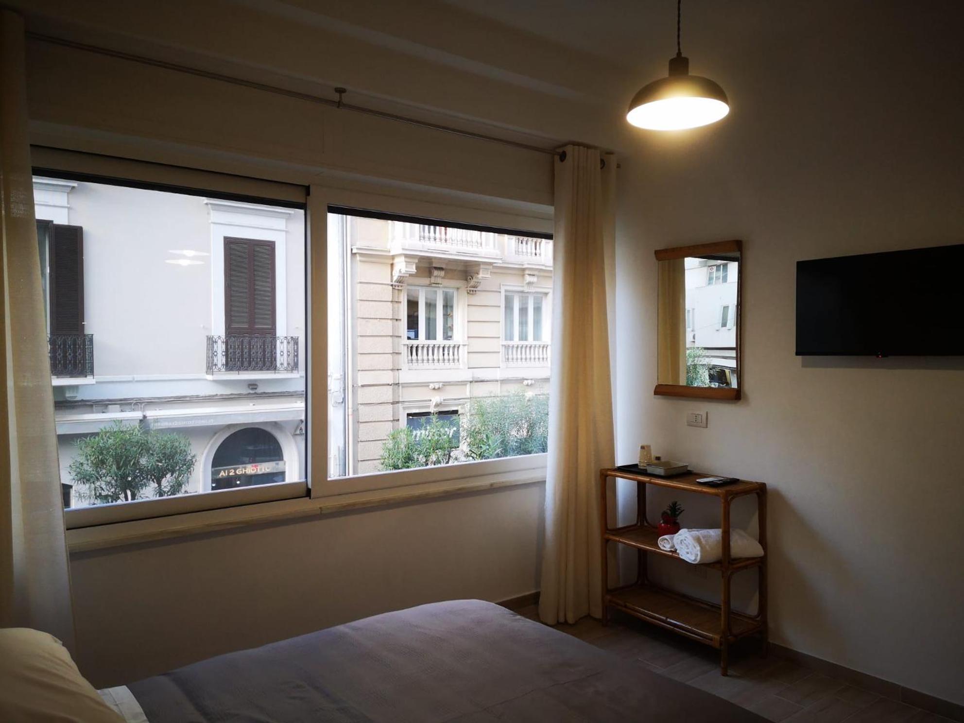 Al Teatro Rooms Бари Экстерьер фото