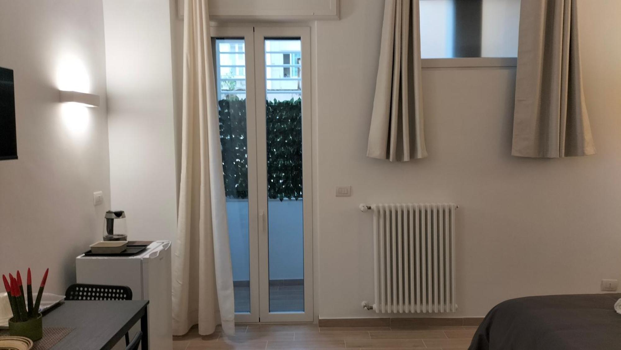 Al Teatro Rooms Бари Экстерьер фото