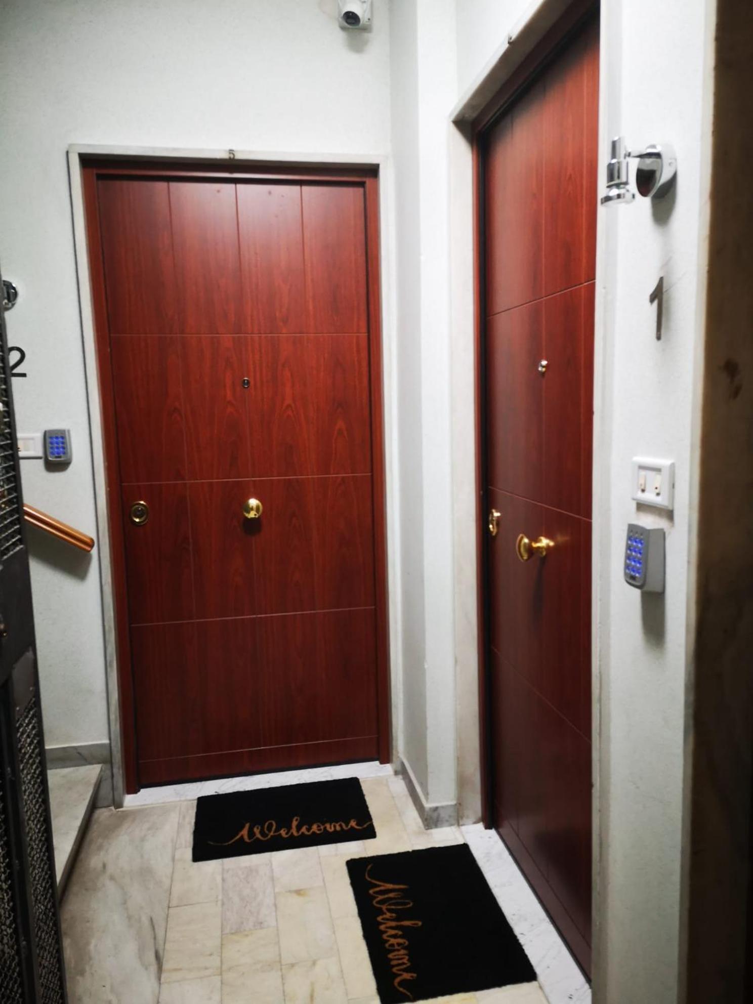 Al Teatro Rooms Бари Экстерьер фото