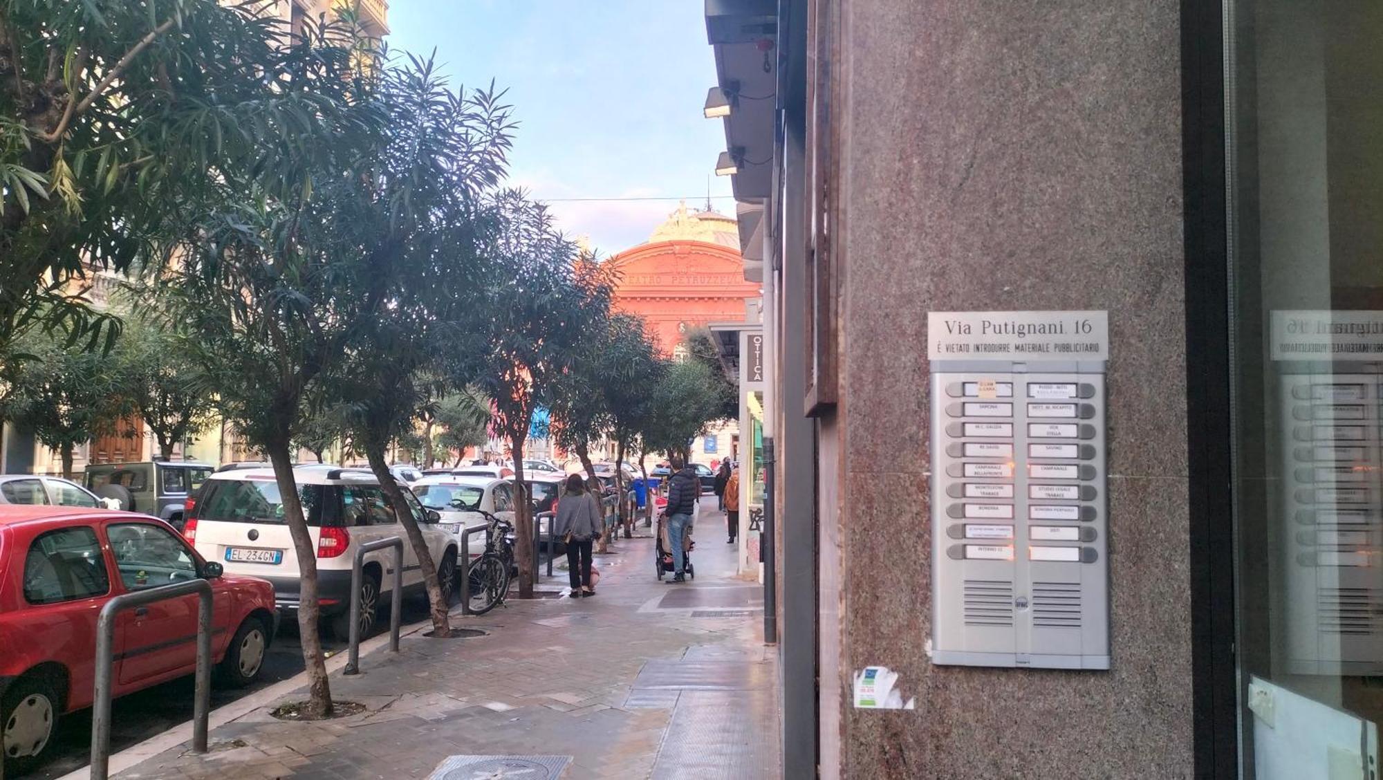 Al Teatro Rooms Бари Экстерьер фото